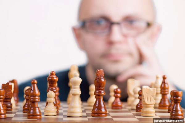 吉祥坊体育深度解析：3D扑克中的技巧与运气如何影响炸金花胜负
